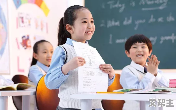 在车上掀起班主任裙子，学生竟然公然挑战师生关系，引发社会广泛关注与讨论！